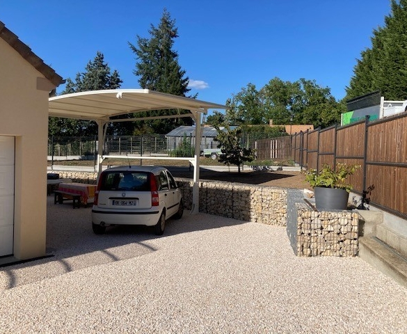 Création d'une allée gravillonnée avec gabions